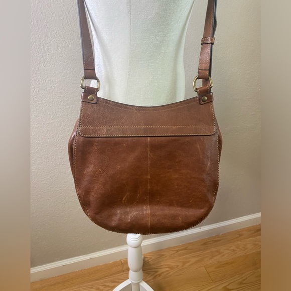 Frye Lucy leather crossbody saddle style bag - Picture 5 of 11